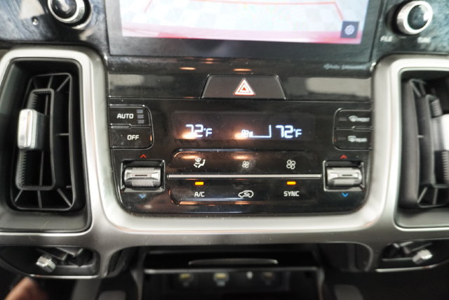 Used 2021 Kia Sorento EX FWD image 28