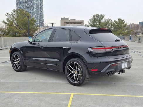 Used 2025 Porsche Macan image 3