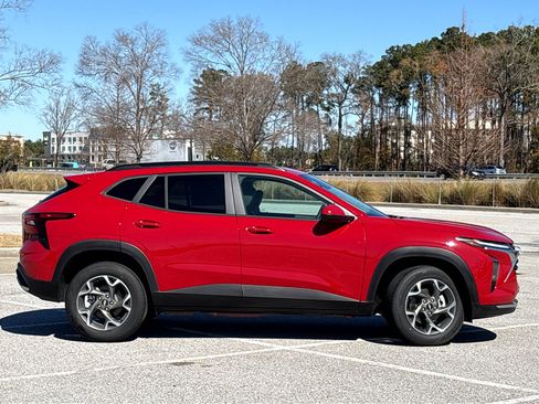 New 2026 Chevrolet Trax LT w/ Driver Confidence Package image 31