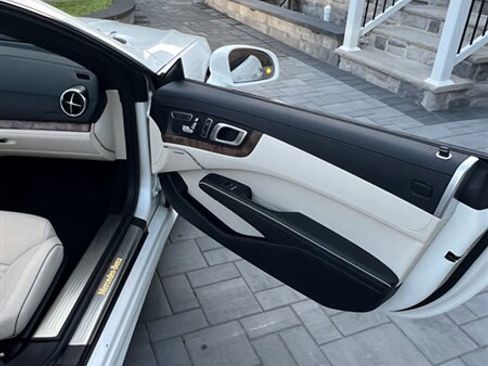 Used 2013 Mercedes-Benz SL 550 image 17