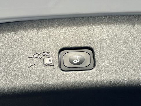 New 2026 Lincoln Nautilus Premier w/ Equipment Group 102A image 16