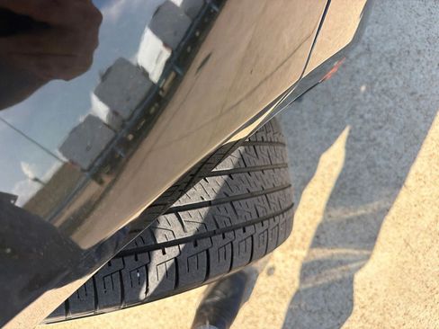 Used 2019 Chrysler Pacifica Touring-L Plus w/ Advanced Safetytec Group FWD image 20