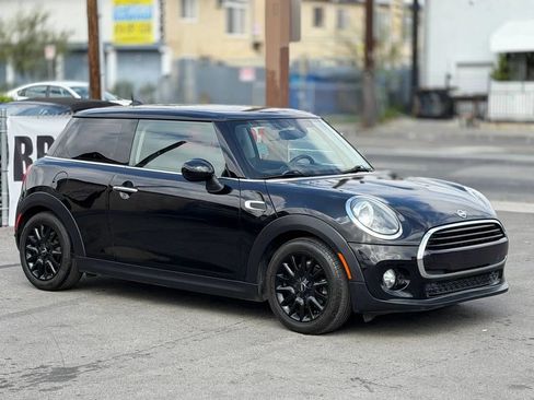 Used 2019 MINI Cooper 2-Door Hardtop FWD image 19