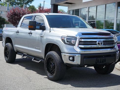 Used 2016 Toyota Tundra SR5 w/ TRD Off Road Package AWD/4WD image 7