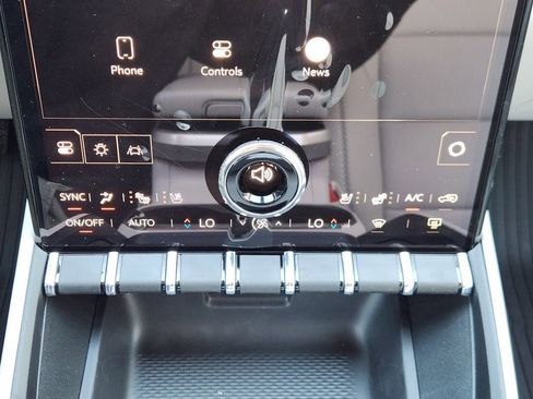 New 2026 GMC Terrain Denali w/ LPO, Floor Liner Package image 13