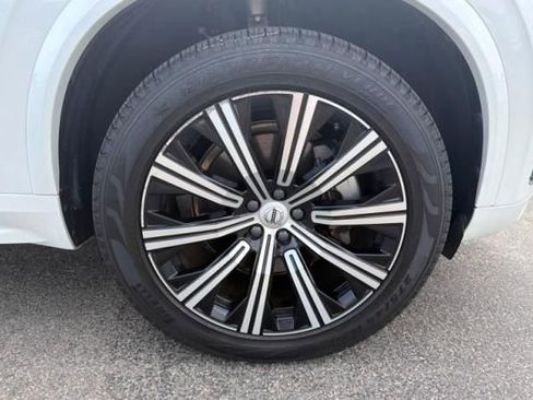 Used 2024 Volvo XC90 B5 Core w/ Climate Package AWD/4WD image 12