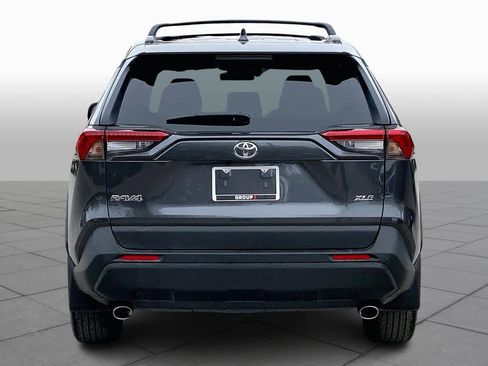 Used 2023 Toyota RAV4 XLE Premium image 4