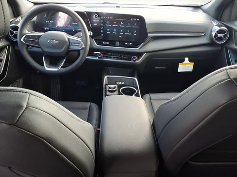 New 2027 Chevrolet Equinox LT w/ Convenience Package II FWD image 19