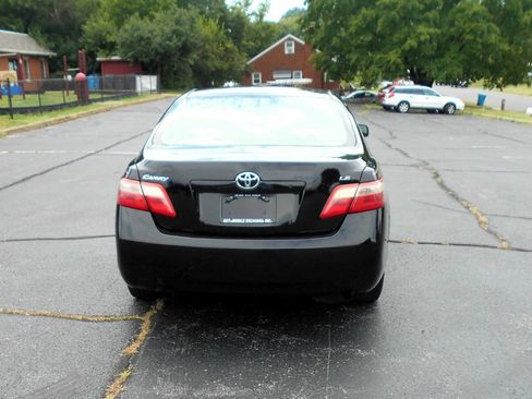 Used 2008 Toyota Camry LE FWD image 6