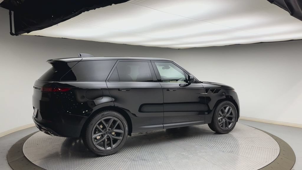 New 2026 Land Rover Range Rover Sport SE AWD/4WD image 2