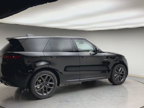 New 2026 Land Rover Range Rover Sport SE AWD/4WD image 2