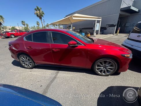 Used 2019 MAZDA MAZDA3 Sedan w/ Preferred Package FWD image 3