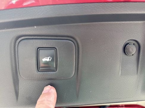 Used 2015 Nissan Murano SL w/ SL Technology Package FWD image 24