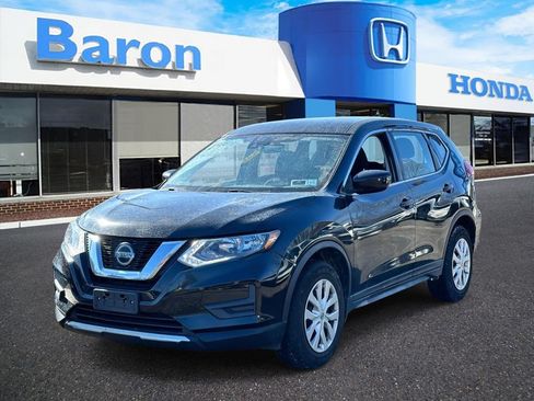 Used 2019 Nissan Rogue S AWD/4WD image 2