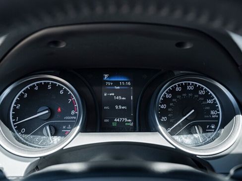 Used 2022 Toyota Camry SE w/ Convenience Package FWD image 22