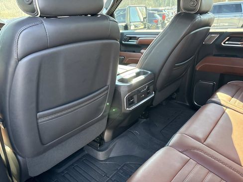 Certified 2024 GMC Sierra 2500 Denali Ultimate image 29