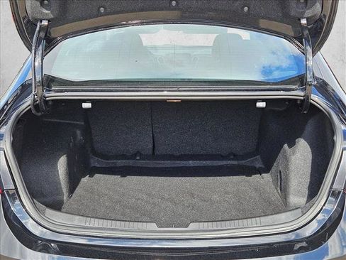 Used 2025 Chevrolet Malibu LT FWD image 7