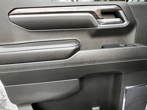 Used 2024 Chevrolet Silverado 1500 LTZ w/ Technology Package image 31