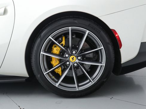 Certified 2022 Ferrari 812 GTS RWD image 35
