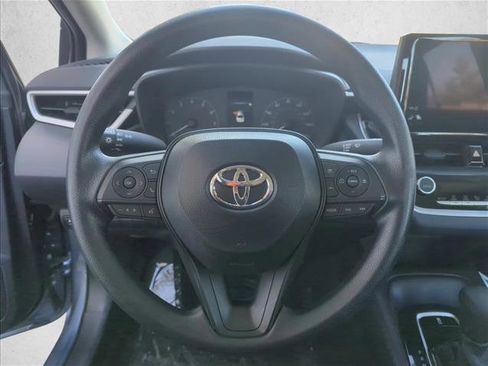 Used 2025 Toyota Corolla LE image 14