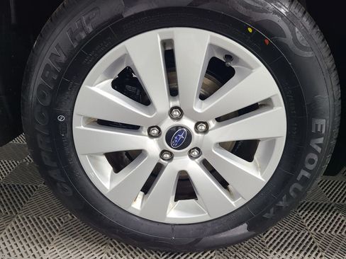 Used 2018 Subaru Outback 2.5i Premium AWD/4WD image 16