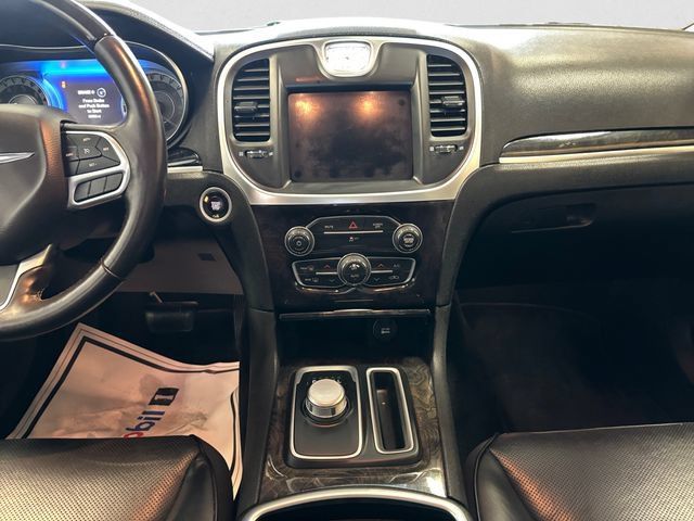 Used 2020 Chrysler 300 Limited AWD/4WD image 12