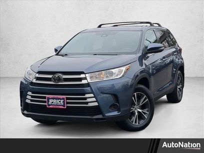 Used 2019 Toyota Highlander LE