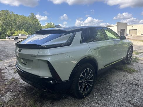 Used 2026 Cadillac Lyriq Sport AWD/4WD image 3