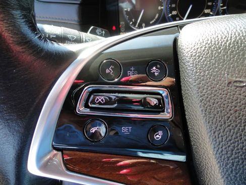 Used 2015 Cadillac Escalade Premium RWD image 33