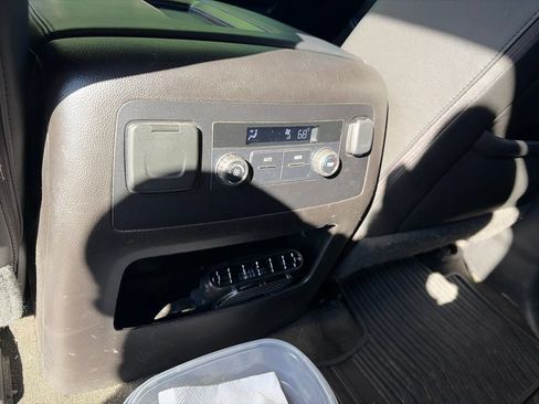 Used 2017 Chevrolet Suburban LT AWD/4WD image 17