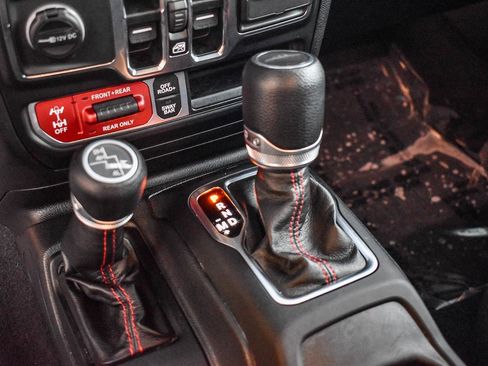 Used 2021 Jeep Gladiator Rubicon image 13