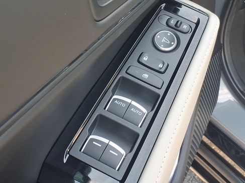 Used 2025 Honda Accord Touring image 13