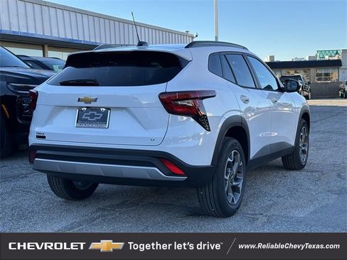 New 2026 Chevrolet Trax LT w/ Driver Confidence Package image 4