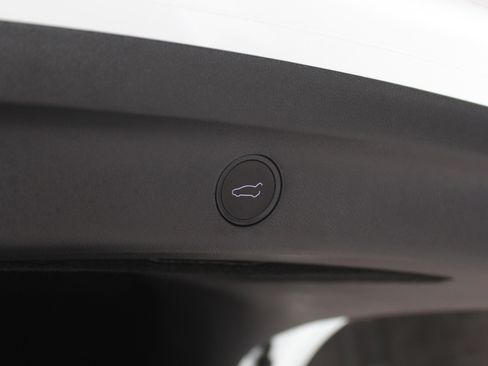 Used 2023 Tesla Model Y Long Range AWD/4WD image 70