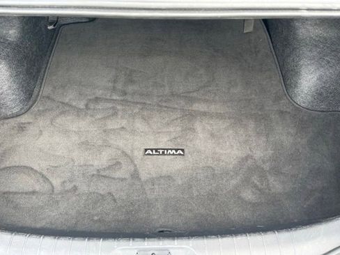 Used 2025 Nissan Altima 2.5 SV FWD image 7