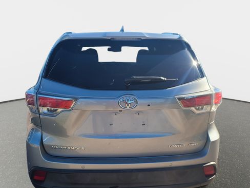 Used 2016 Toyota Highlander Limited Platinum image 5