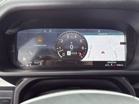 Used 2020 Land Rover Defender 110 First Edition image 13