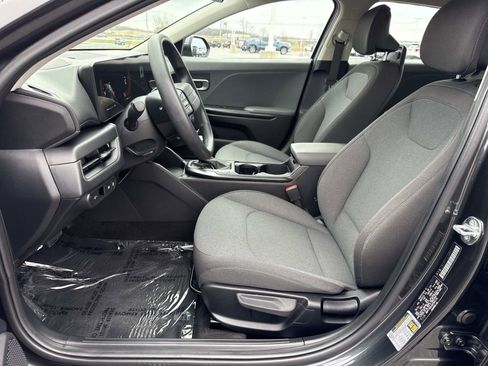 Used 2025 Kia K4 LXS image 22