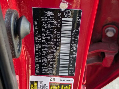 Used 2024 Toyota Camry SE image 31