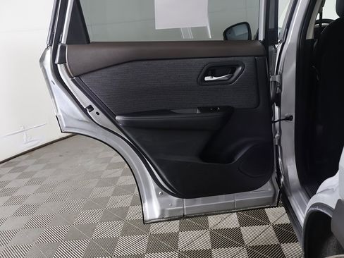 Used 2023 Nissan Rogue SV image 21