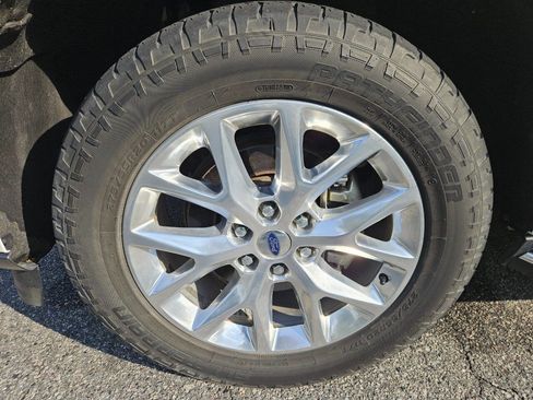 Used 2020 Ford Expedition XLT w/ Equipment Group 202A AWD/4WD image 33