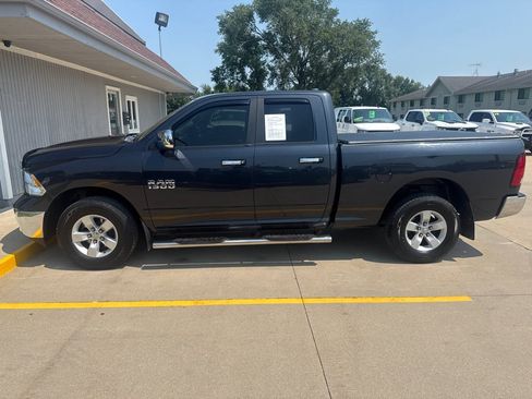 Used 2017 RAM 1500 Classic SLT AWD/4WD image 2