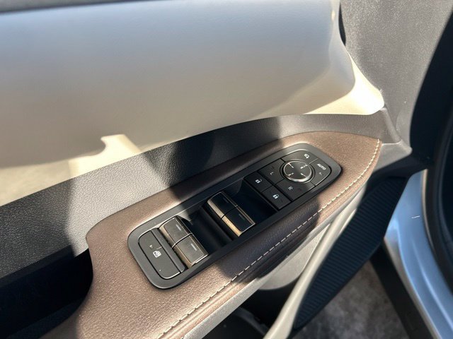 Used 2024 Lexus RX 450h AWD w/ Convenience Package image 16