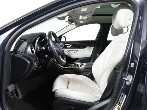 Used 2016 Mercedes-Benz C 300 4MATIC Sedan image 3