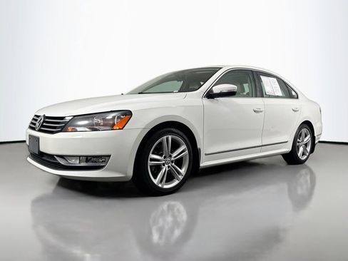 Used 2015 Volkswagen Passat 1.8T SE FWD image 40
