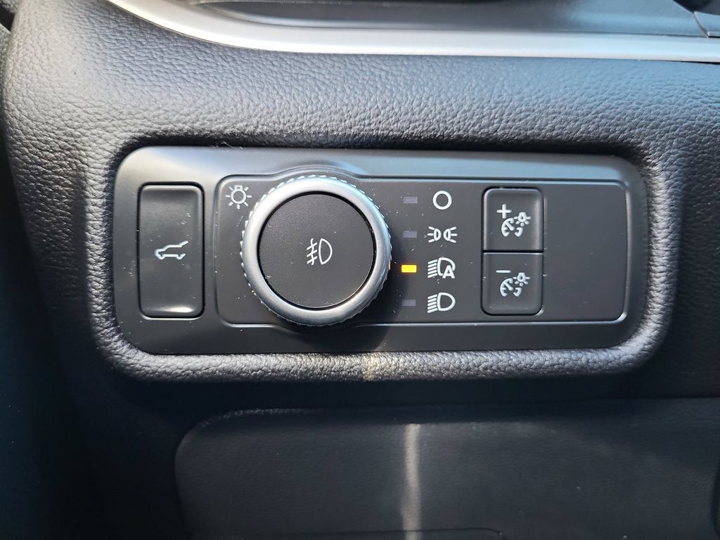 Used 2022 Ford Explorer XLT w/ Equipment Group 202A RWD image 22