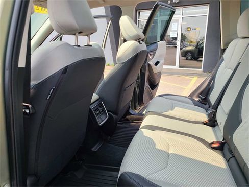 Used 2021 Subaru Forester Premium image 22