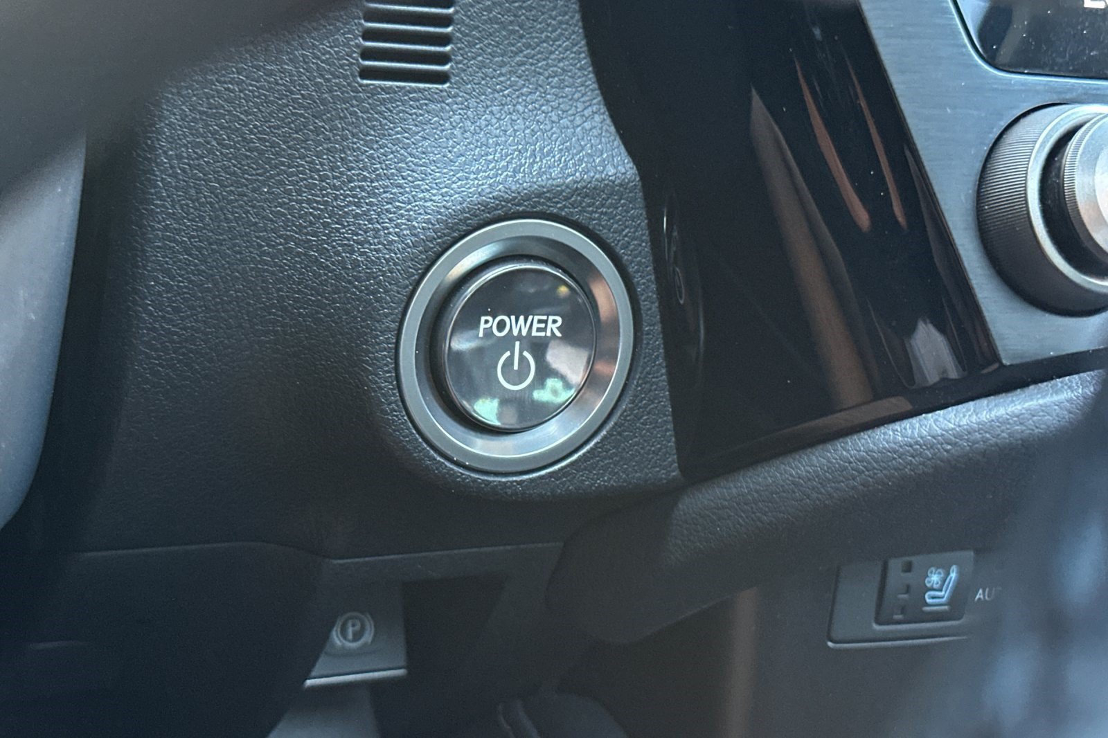 Used 2025 Lexus ES 300h F Sport w/ Accessory Package (Z1) FWD image 18