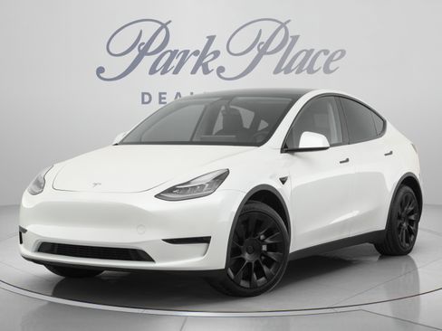 Used 2021 Tesla Model Y Long Range AWD/4WD image 9