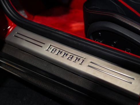 Used 2019 Ferrari 812 Superfast RWD image 45